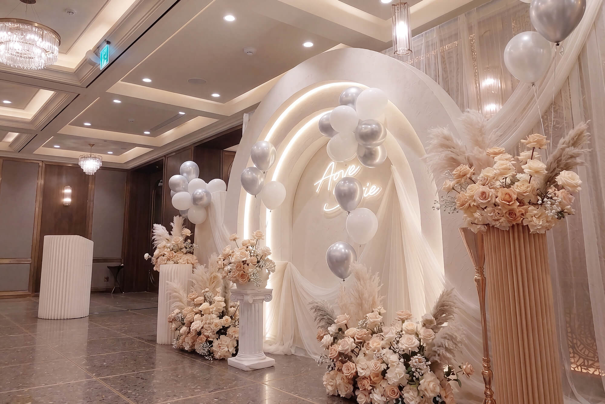 香檳色高級婚禮設計，用輕奢質感打造夢幻婚宴場景 實景