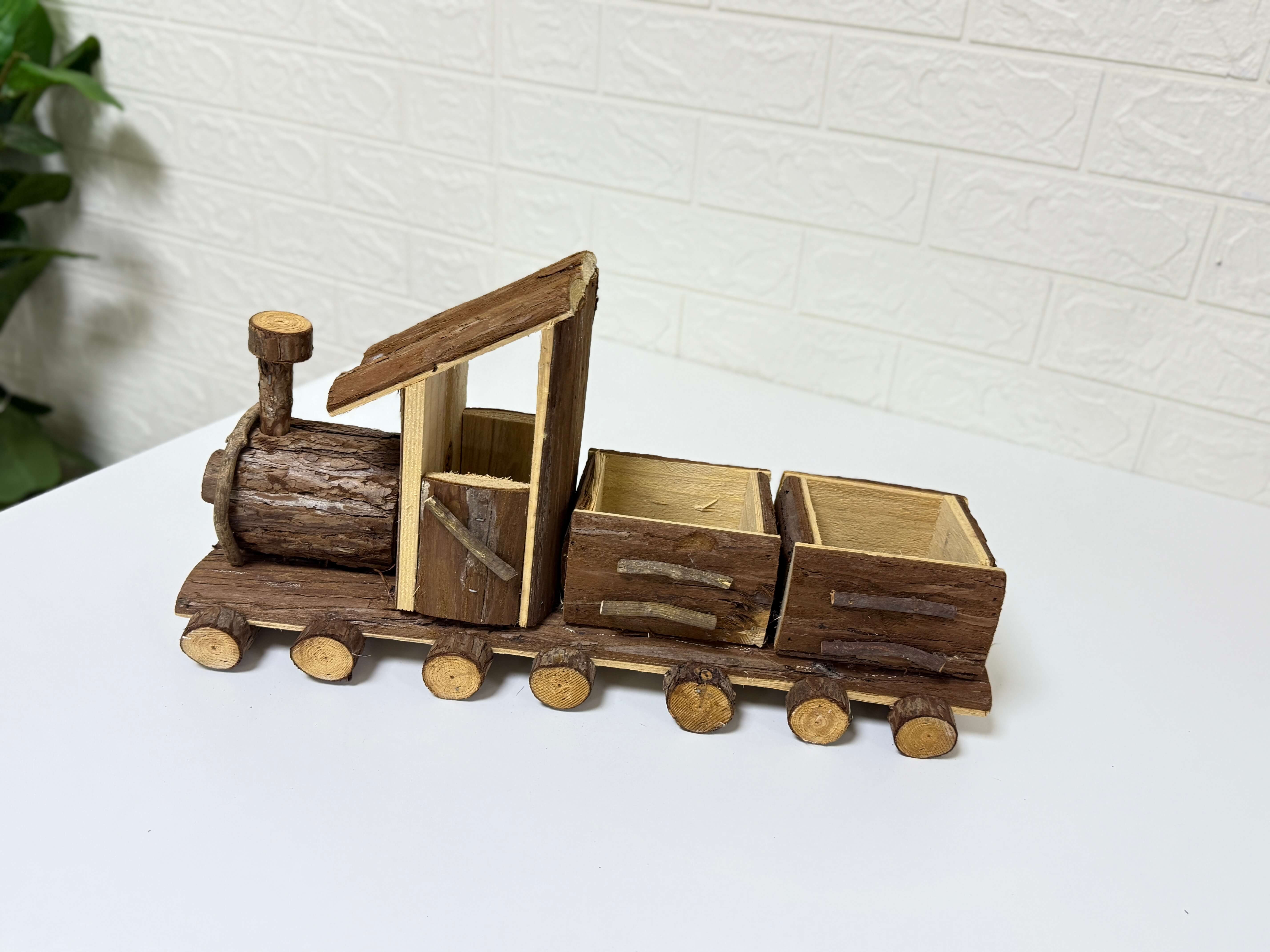 原木小火車 200$ 實景