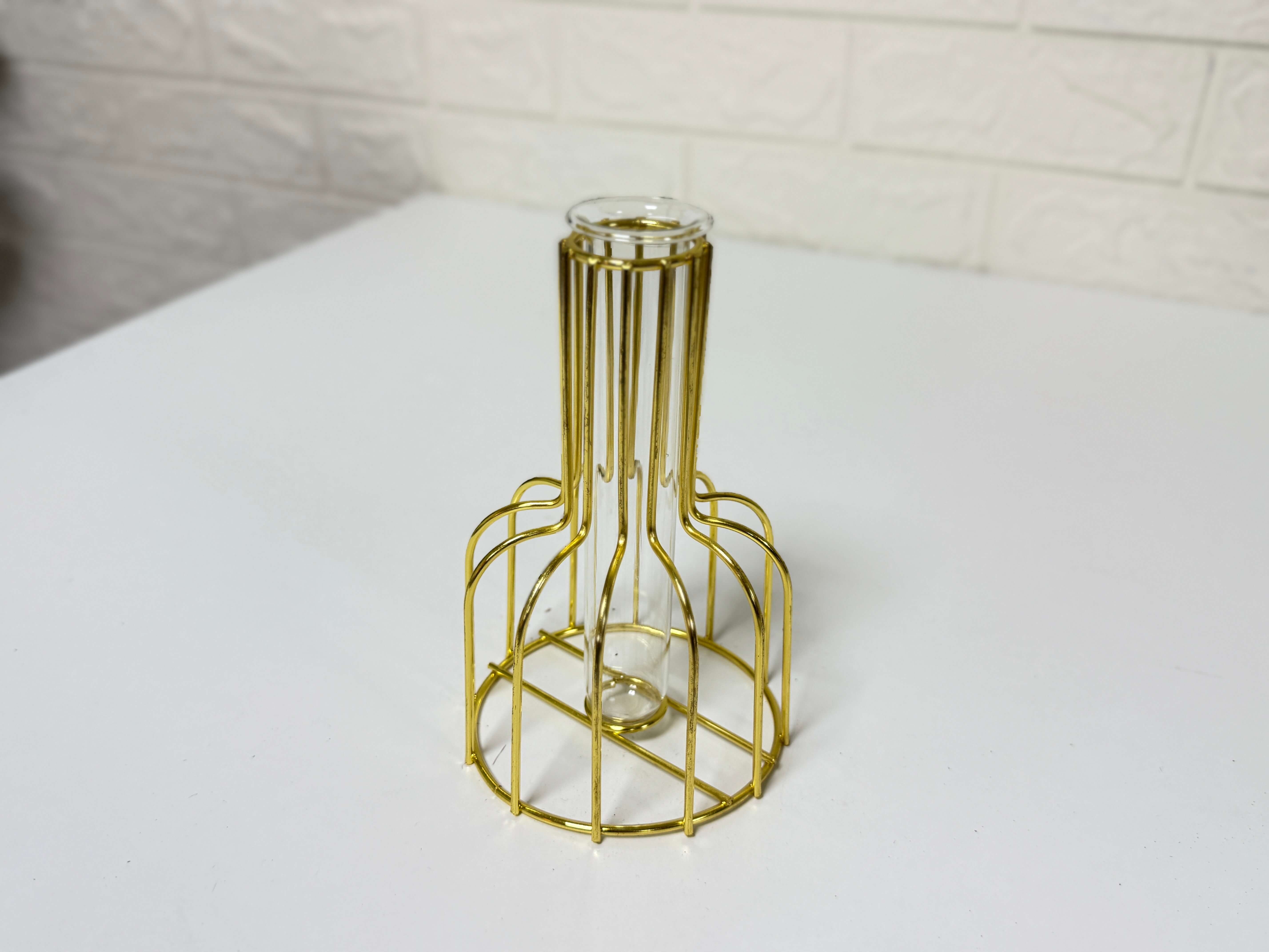 北歐金屬小瓶器 150$ 實景