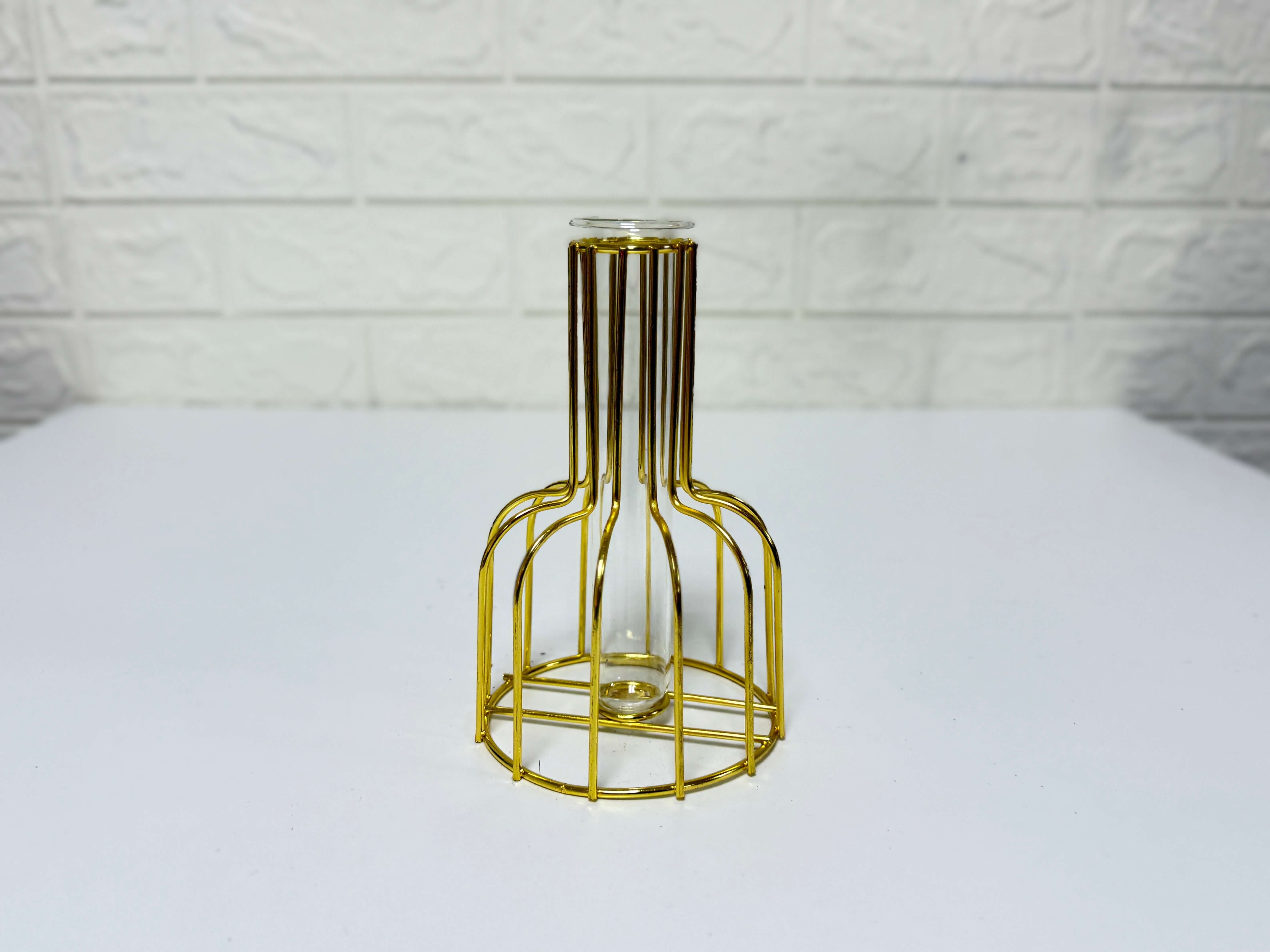 北歐金屬小瓶器 150$ 實景