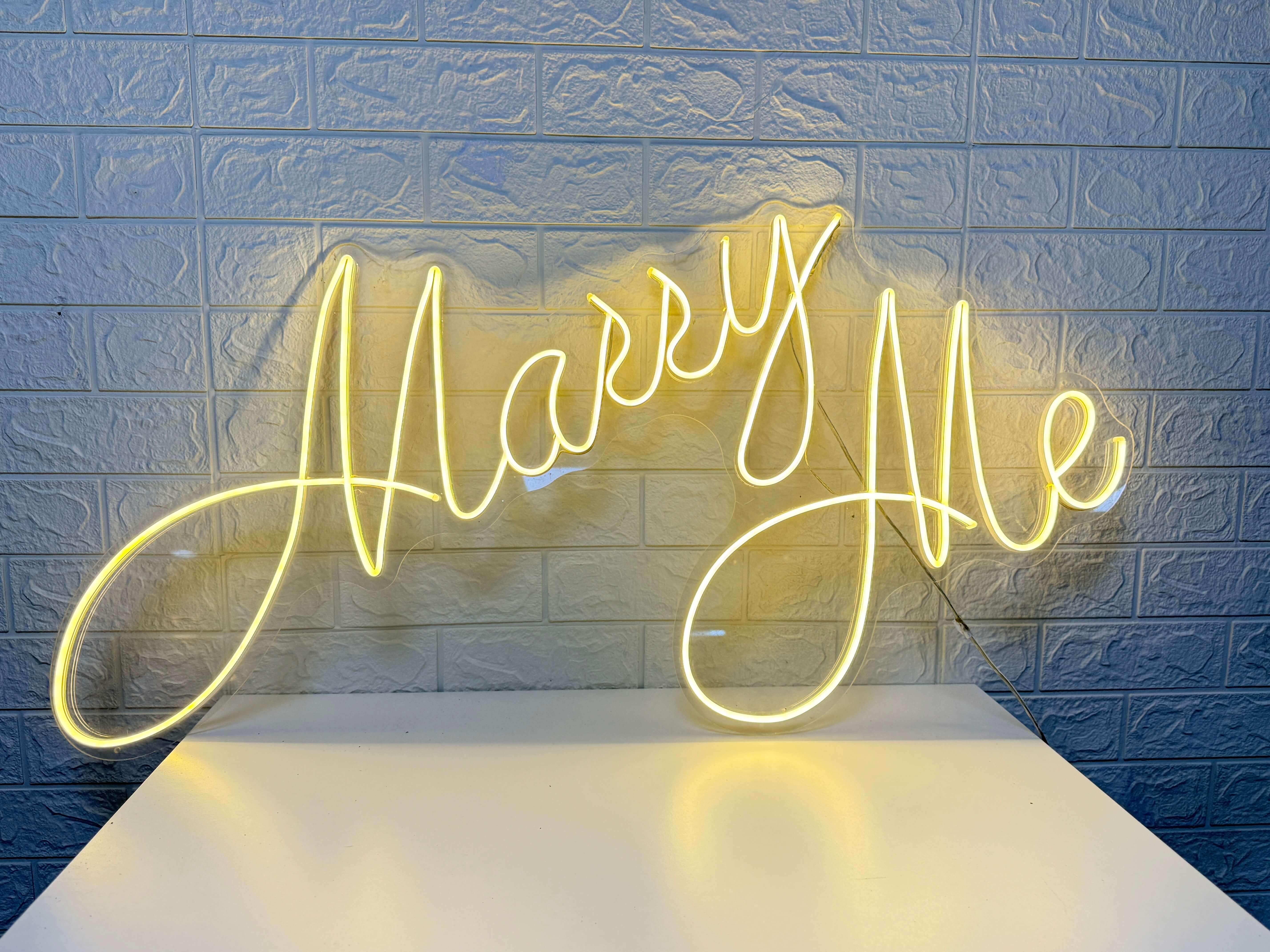 Marry Me霓虹燈 1500$ 實景